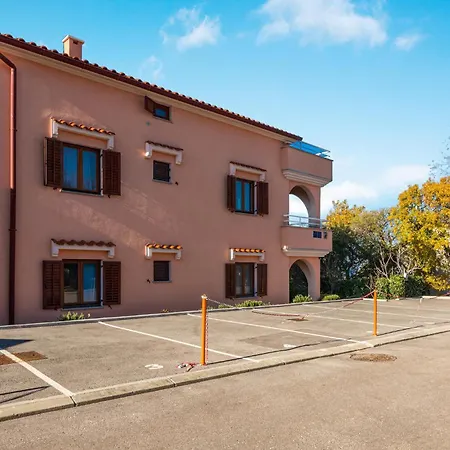 Apartmán 2 Bedroom Gorgeous In Njivice