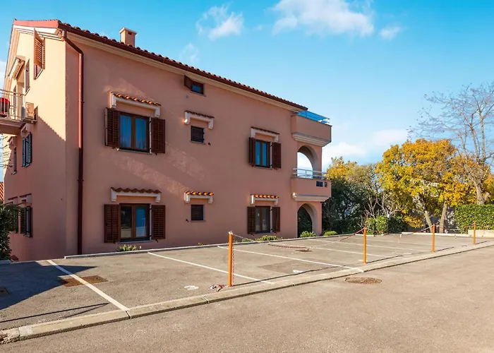 Apartamento 2 Bedroom Gorgeous In Njivice