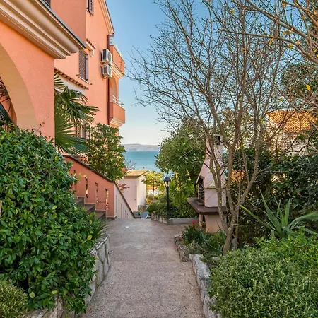 2 Bedroom Gorgeous In